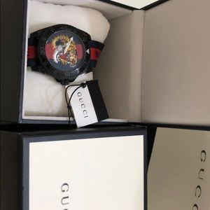 Gucci tiger watch